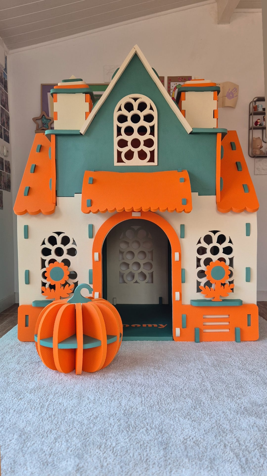 Roomy Pumpkin