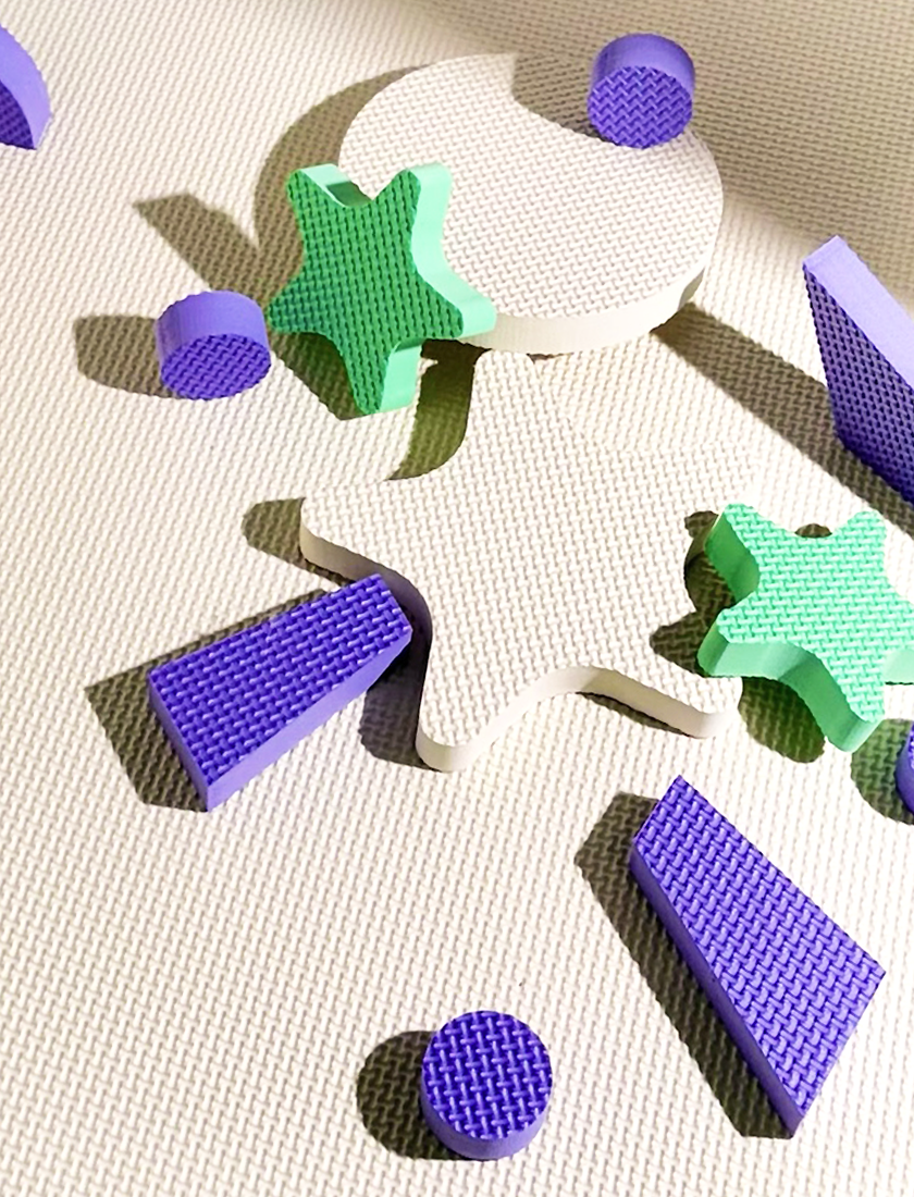 Une mousse haute densité, douce au toucher et résistante aux années de jeu